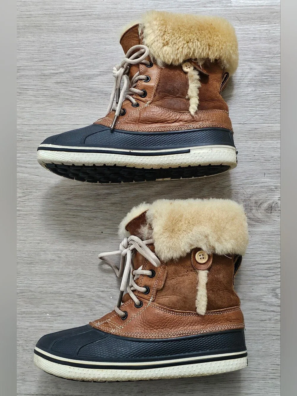 Crocs AllCast Luxe Duck Boots Women’s Size 7 Hazelnut Fur Lined Winter Boots